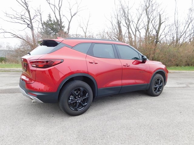 2024 Chevrolet Blazer 2LT photo 2