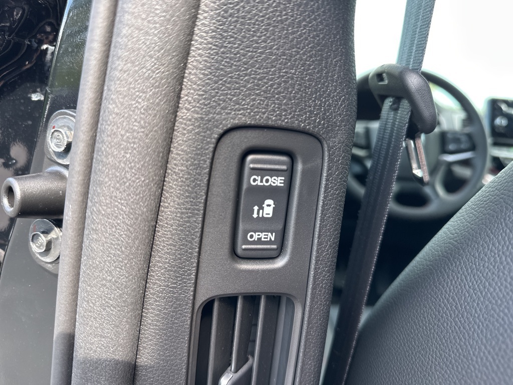 2025 Honda Odyssey photo 18