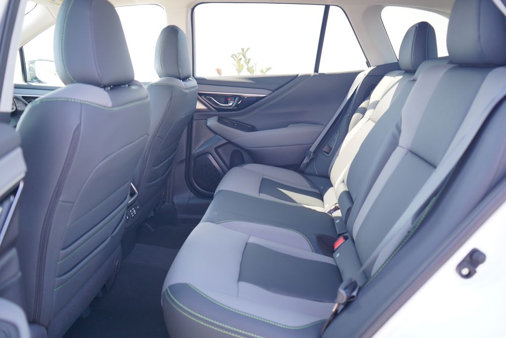 2025 Subaru Outback Onyx Edition XT photo 6