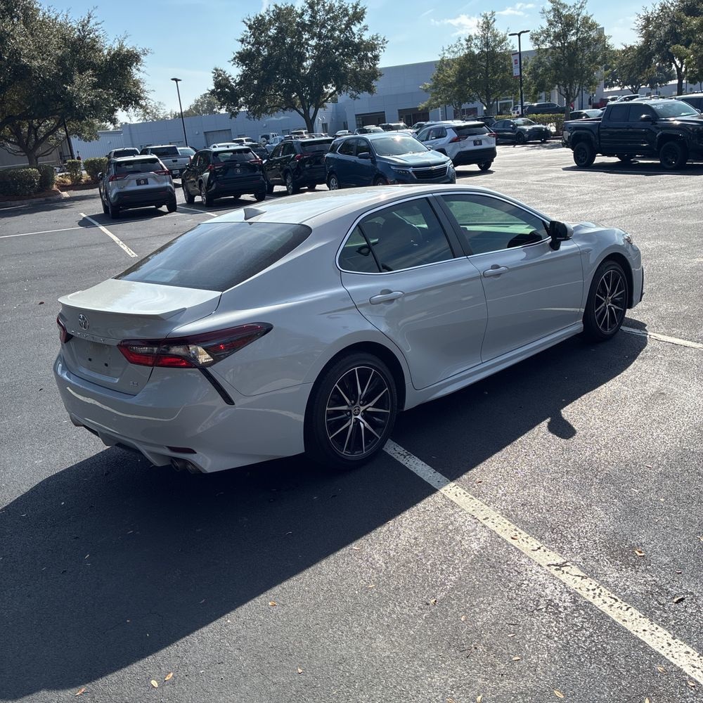 2024 Toyota Camry SE photo 4