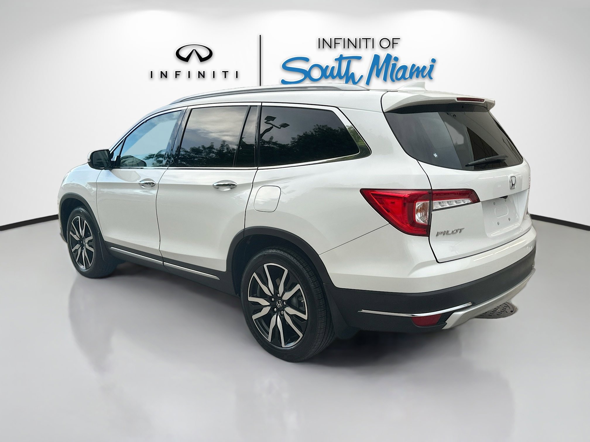 2022 Honda Pilot Touring photo 3