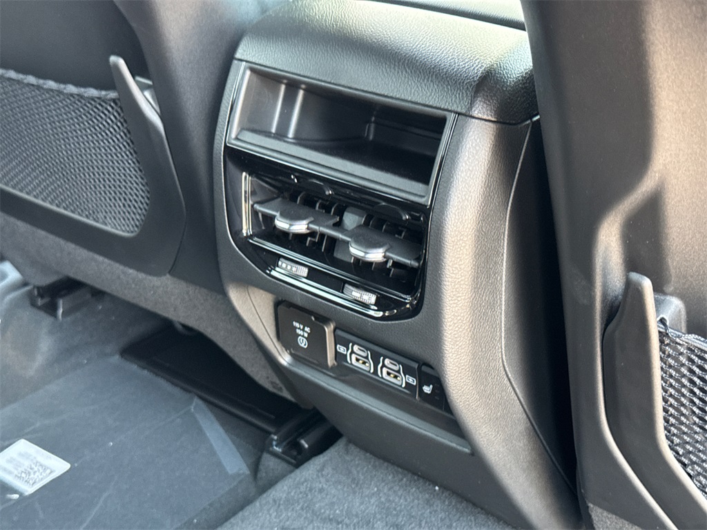 2025 Jeep Grand Cherokee Limited photo 16