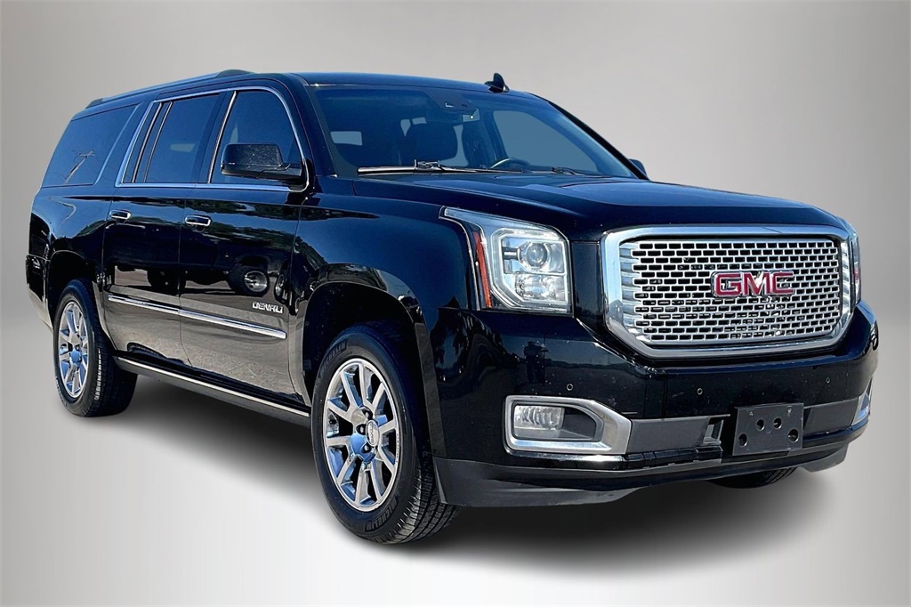 2016 GMC Yukon XL Denali's photo