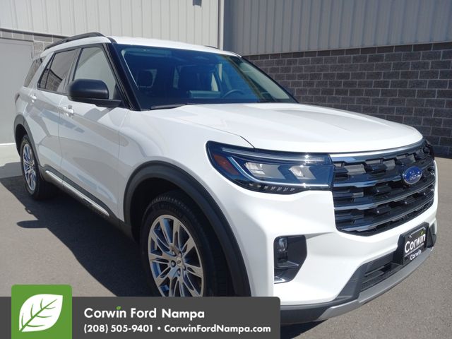 2025 Ford Explorer Active's photo