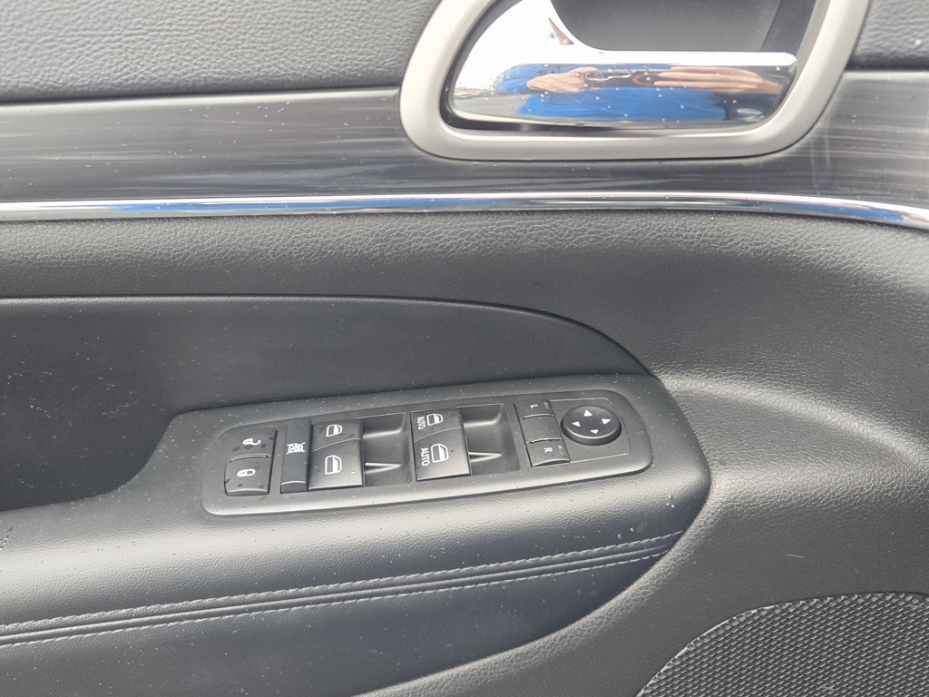 2020 Jeep Grand Cherokee Limited photo 24