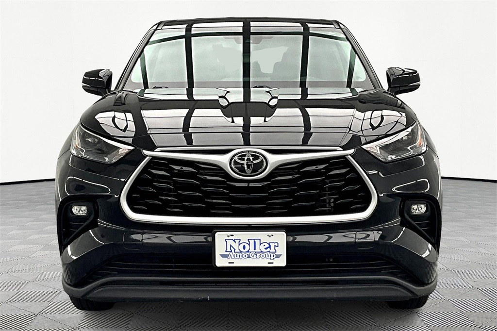 Used 2024 Midnight Black Metallic Toyota LE image 3