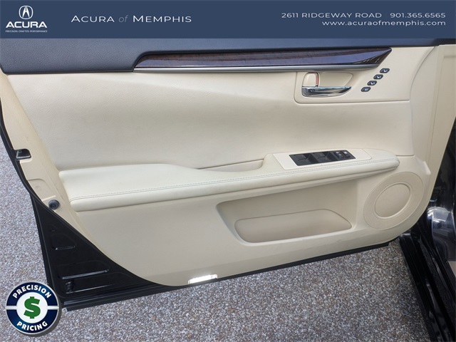 2015 Lexus ES 350 photo 19