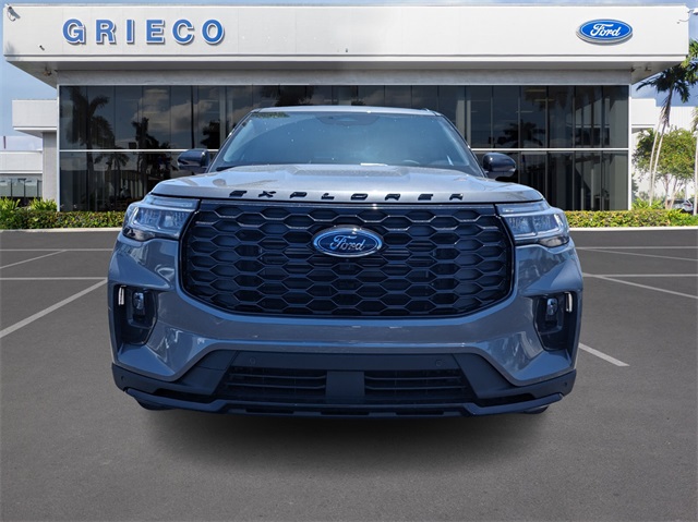 2025 Ford Explorer ST-Line photo 3