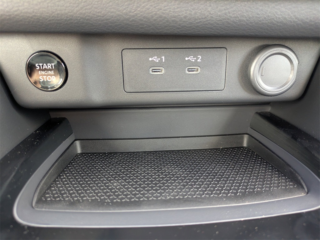 2025 Nissan Rogue SV photo 24