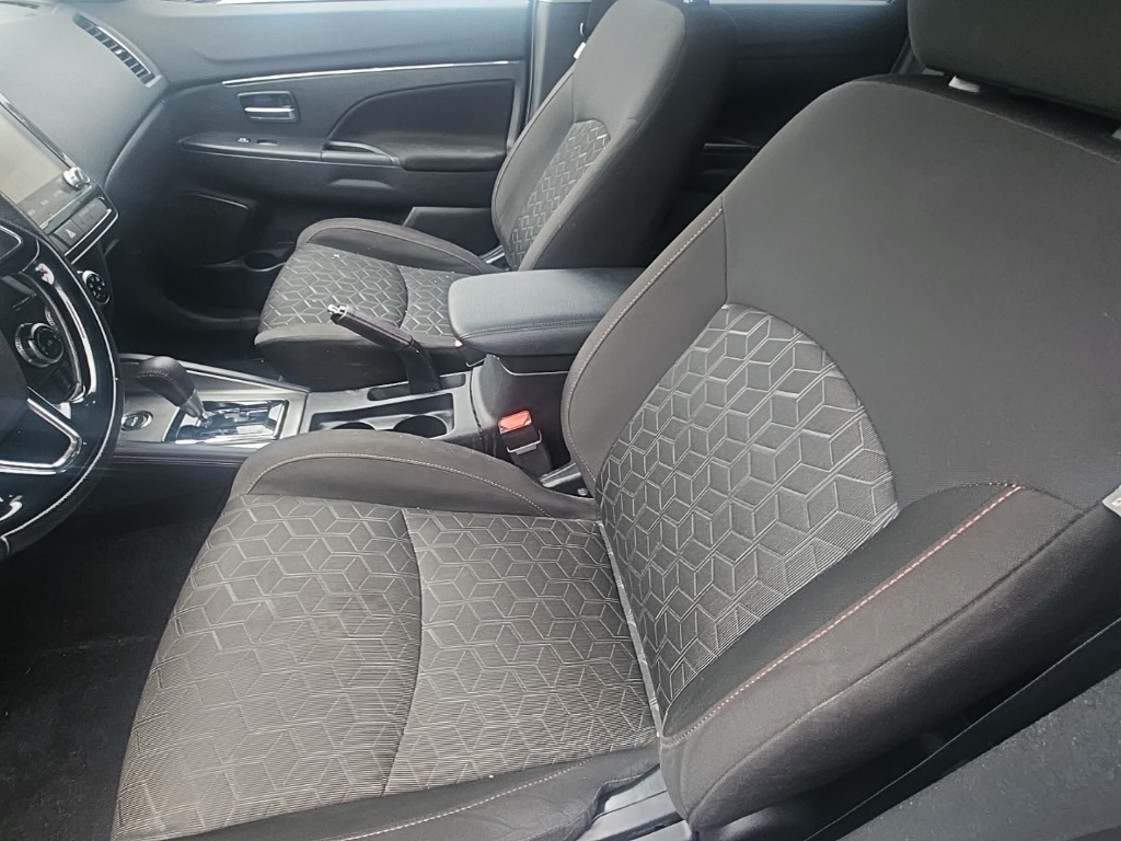 2023 Mitsubishi Outlander Sport SE photo 12