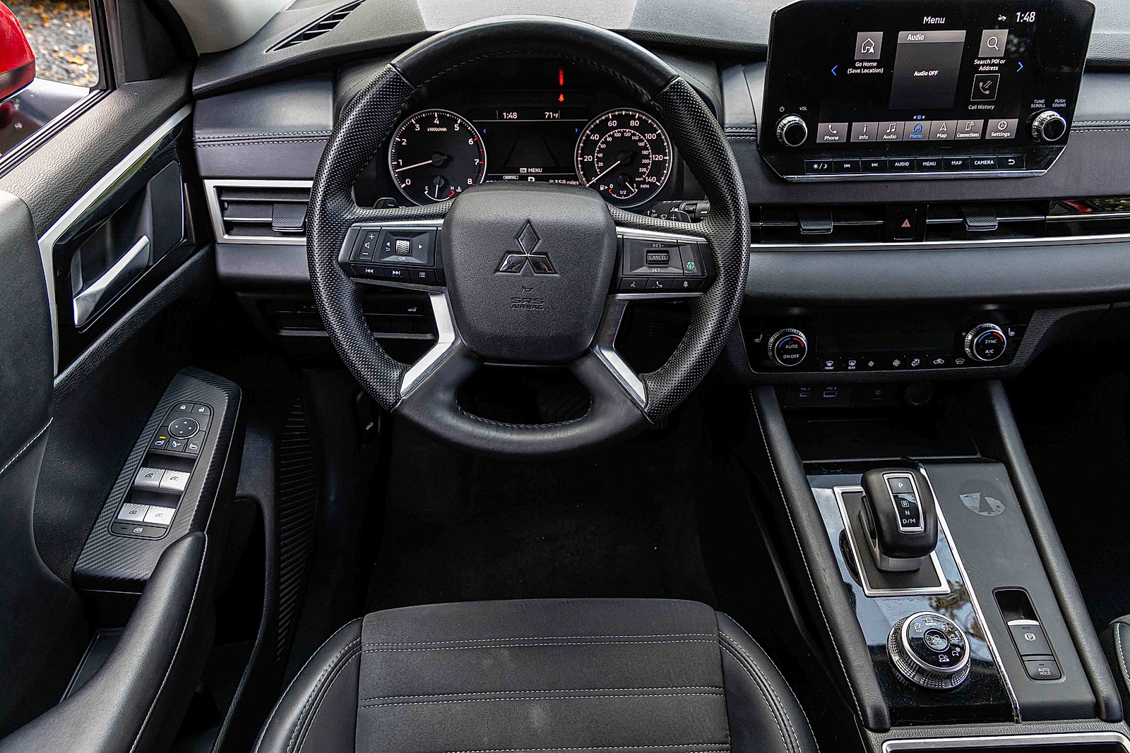 2024 Mitsubishi Outlander SE photo 16