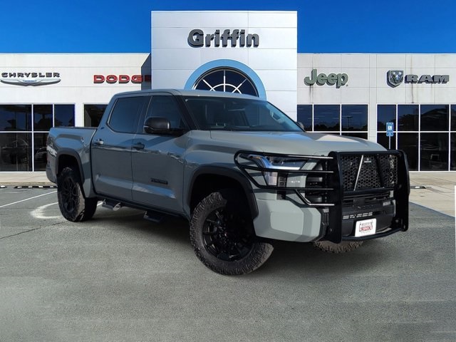 2024 Toyota Tundra SR5's photo
