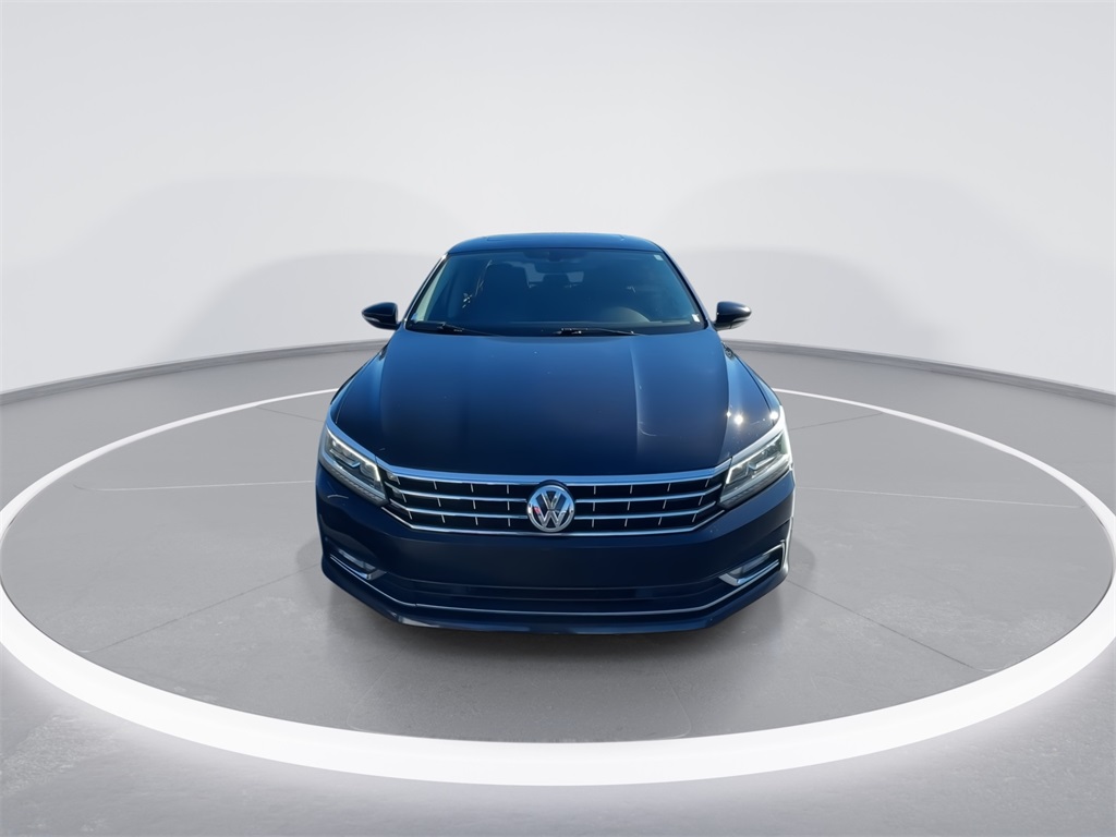 2017 Volkswagen Passat SE photo 3