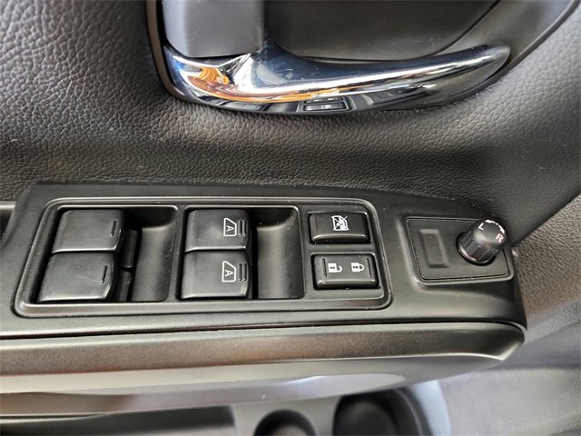 2023 Nissan Titan PRO-4X photo 22