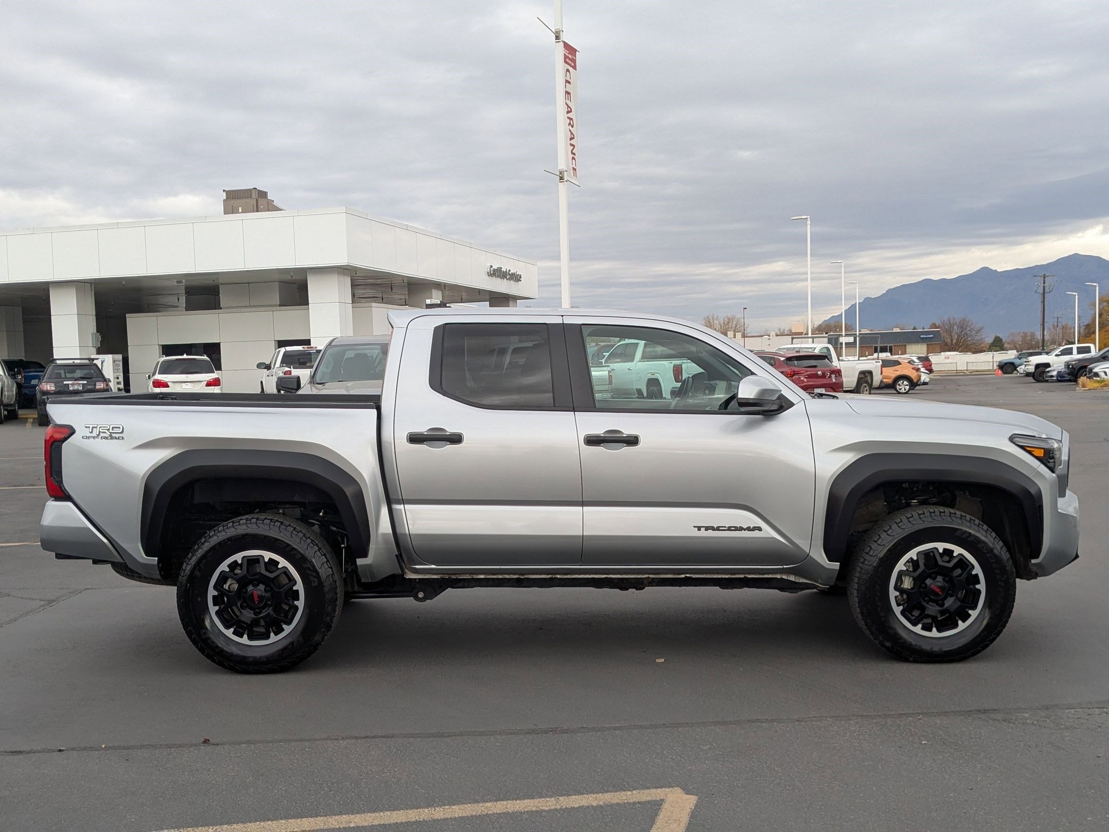 2024 Toyota Tacoma TRD photo 2