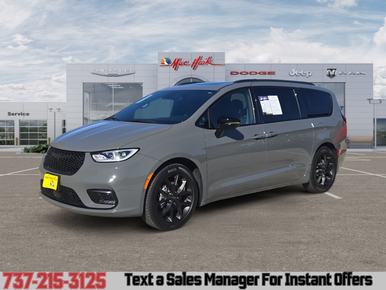 2025 Chrysler Pacifica Limited's photo