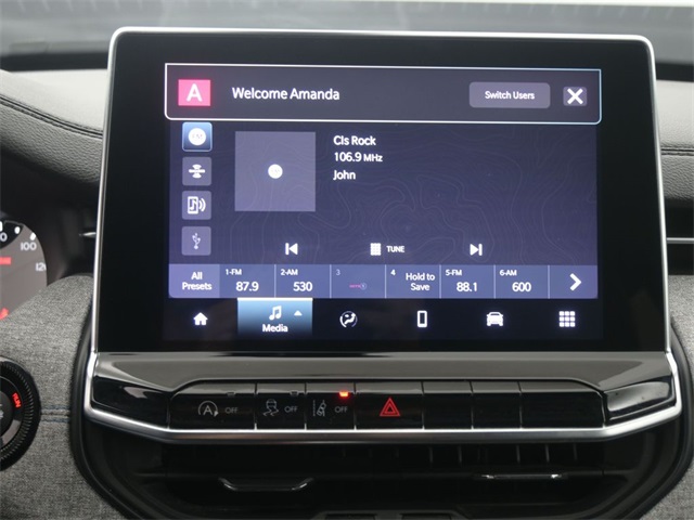 2024 Jeep Compass Latitude photo 2