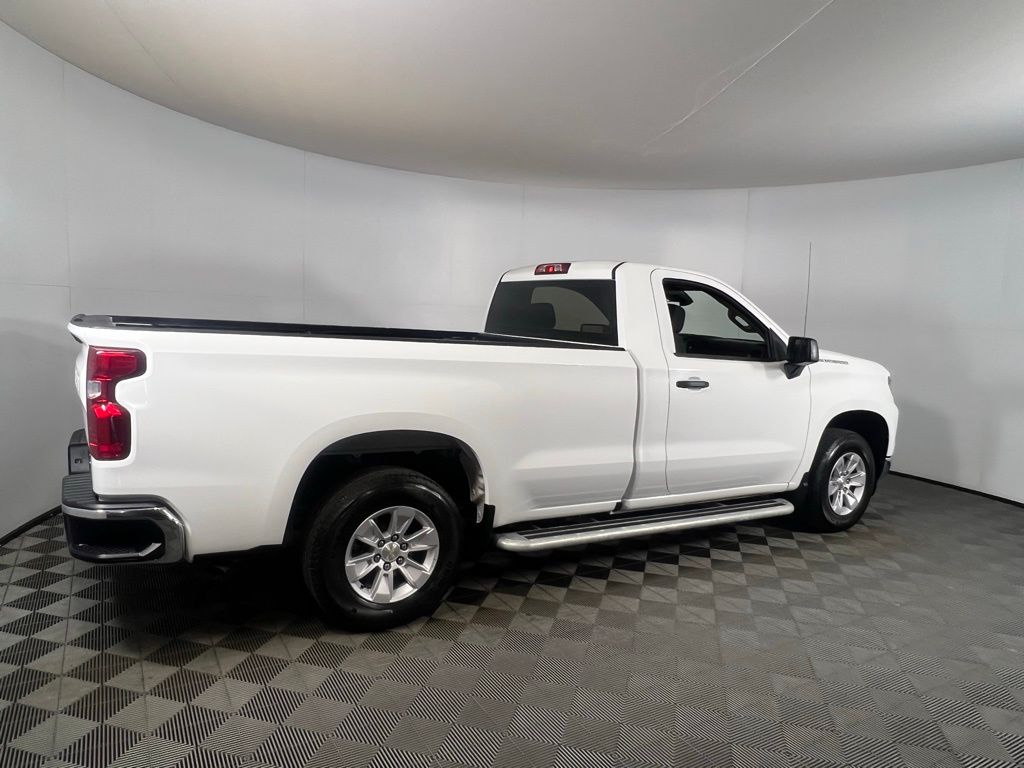2024 Chevrolet Silverado 1500 photo 3