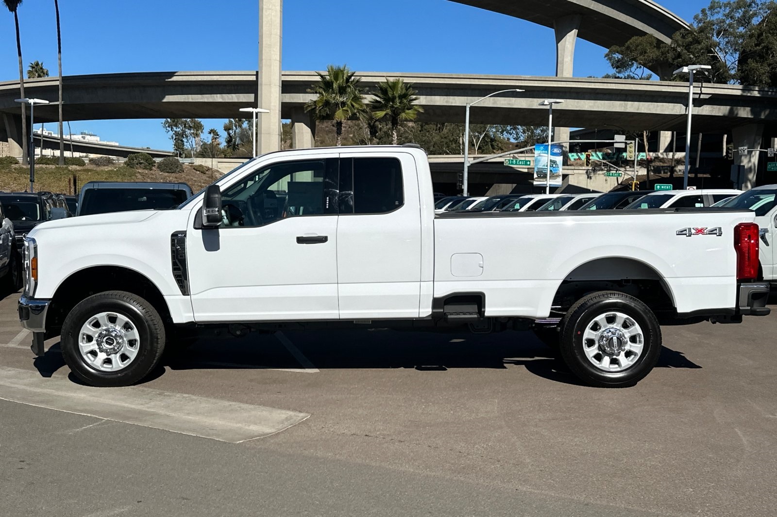 2024 Ford F-350 XLT photo 6