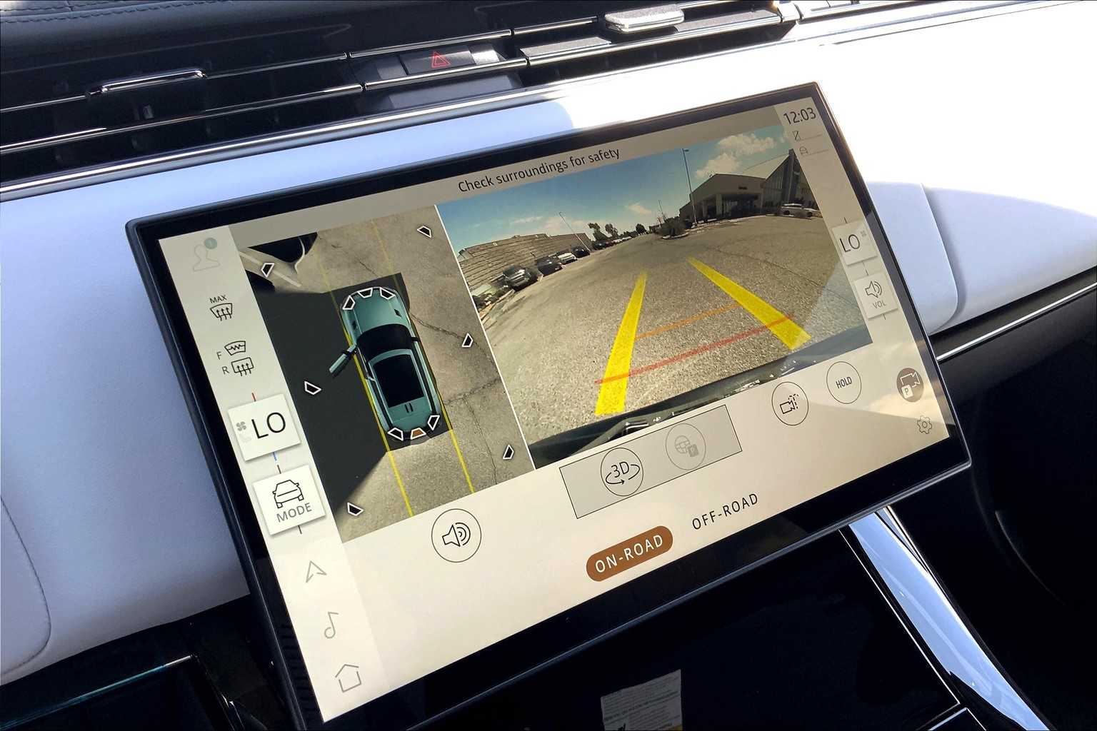 2025 Land Rover Range Rover Sport SE photo 14