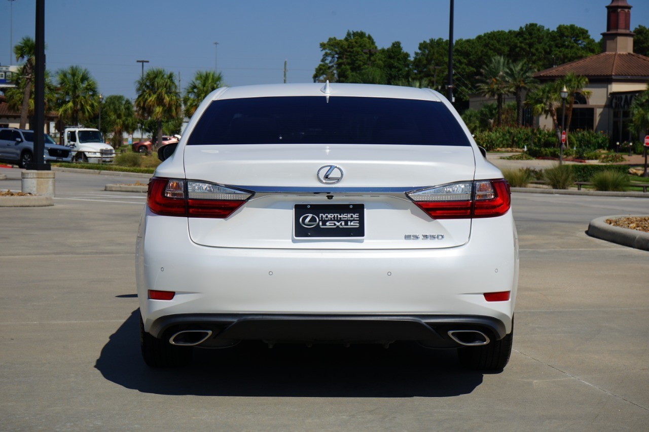 2017 Lexus ES 350 photo 7