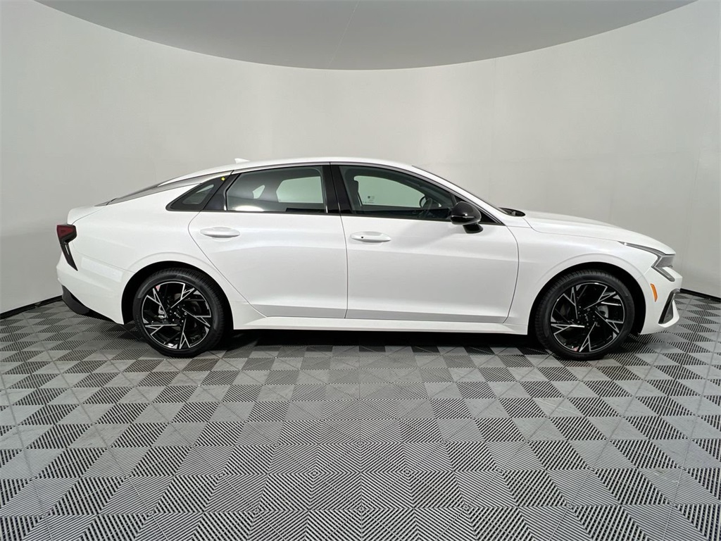 2026 Kia K5 GT-Line photo 2