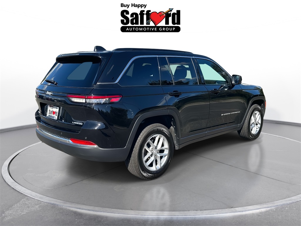 2025 Jeep Grand Cherokee Laredo photo 7