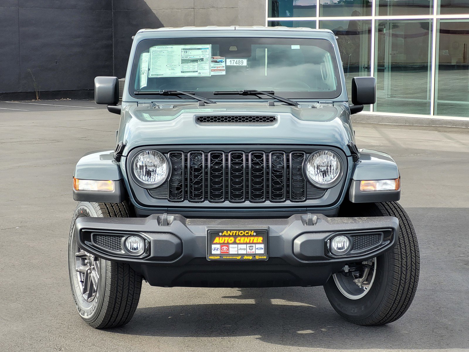 2025 Jeep Gladiator Sport S photo 2
