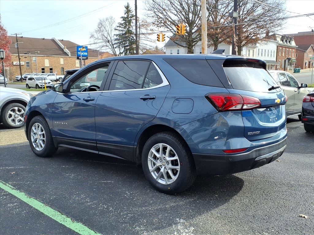 2024 Chevrolet Equinox LT photo 4