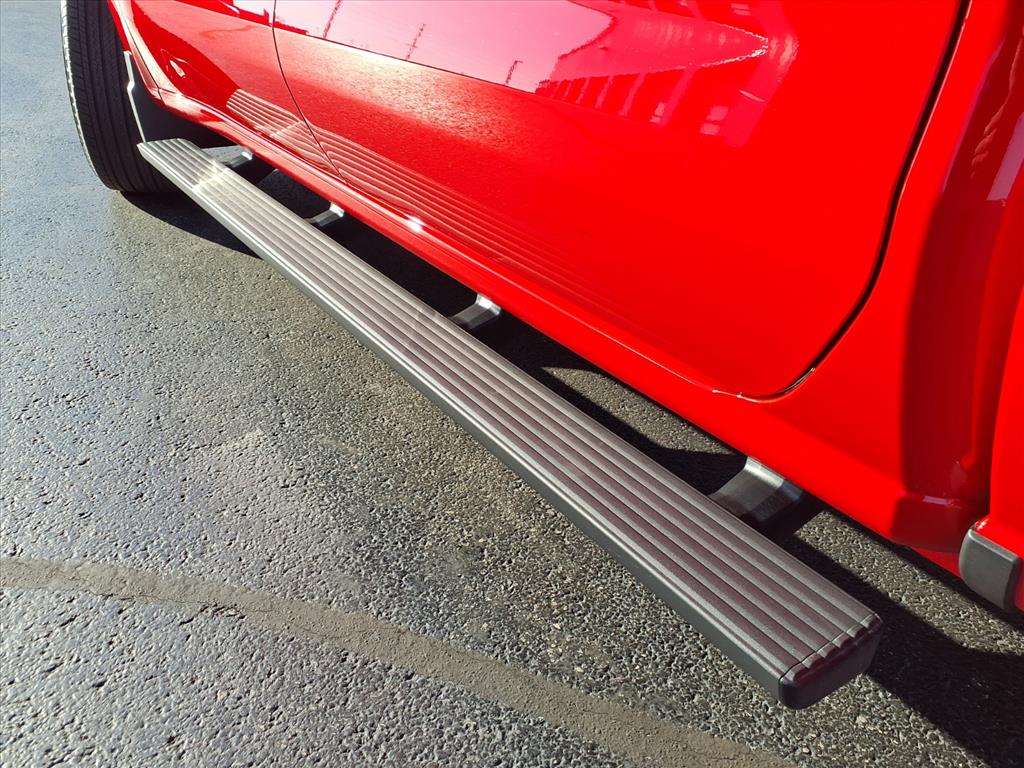 2025 Chevrolet Silverado 1500 LT photo 3