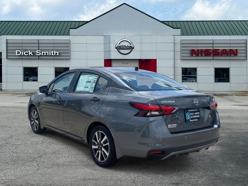 2025 Nissan Versa S photo 4