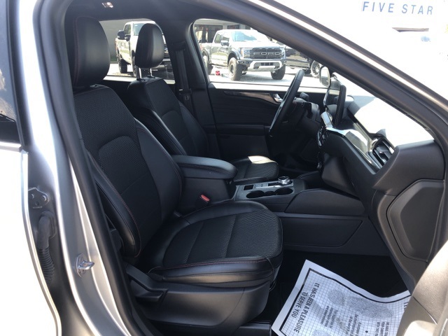 2024 Ford Escape ST-Line photo 19