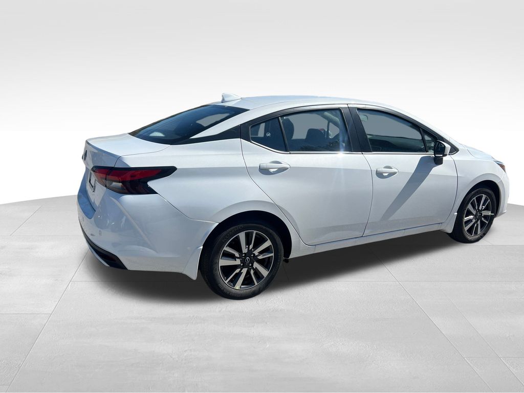 2025 Nissan Versa 1.6 SV photo 4