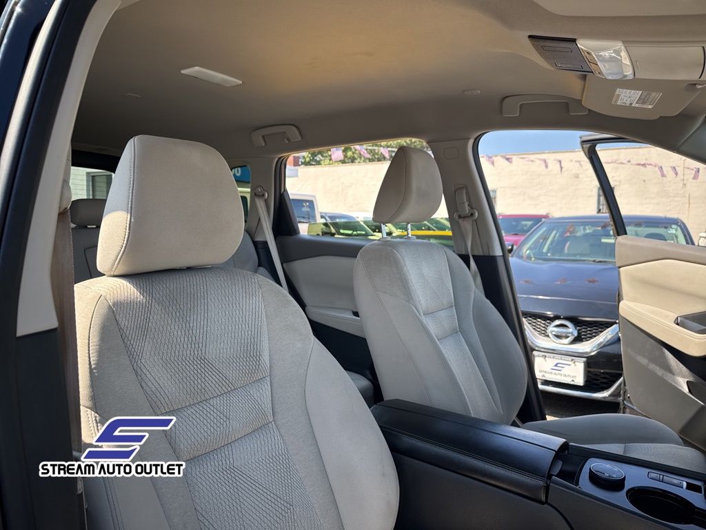 2024 Nissan Rogue SV photo 30