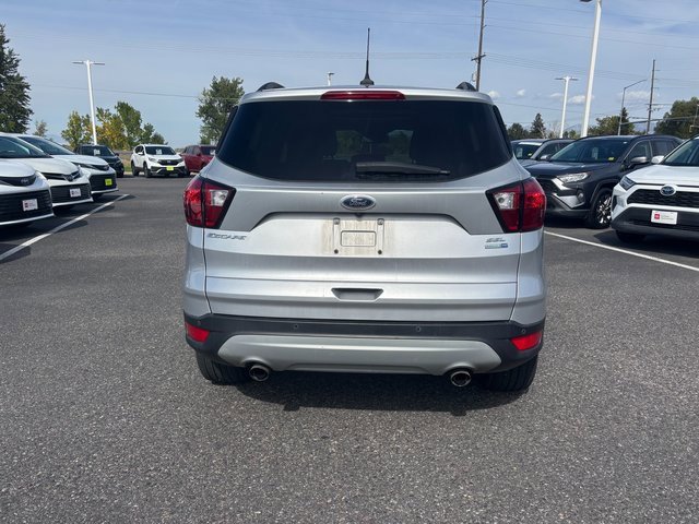 2019 Ford Escape SEL photo 3
