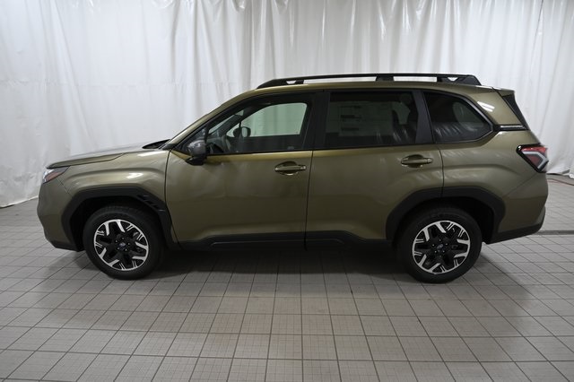 2025 Subaru Forester Premium photo 7