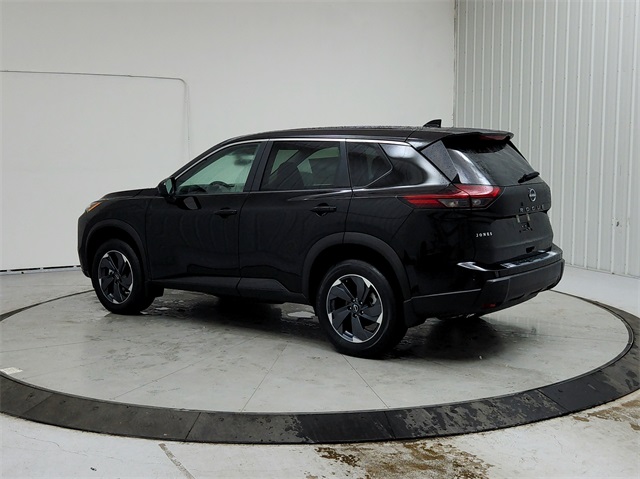 2025 Nissan Rogue SV photo 4