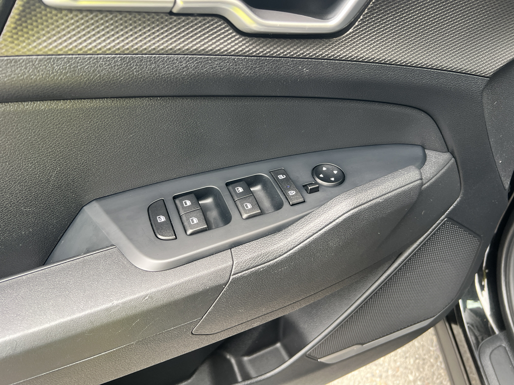 2024 Kia Sportage LX photo 15