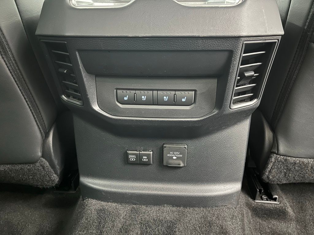 2022 Toyota Tundra Platinum photo 23