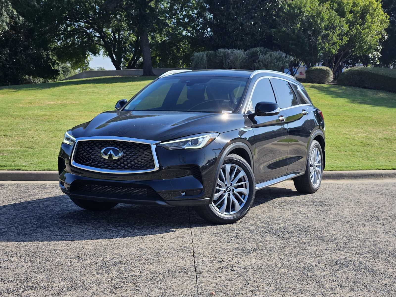 2025 INFINITI QX50 Luxe's photo