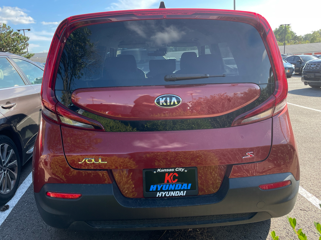2021 Kia Soul S photo 2