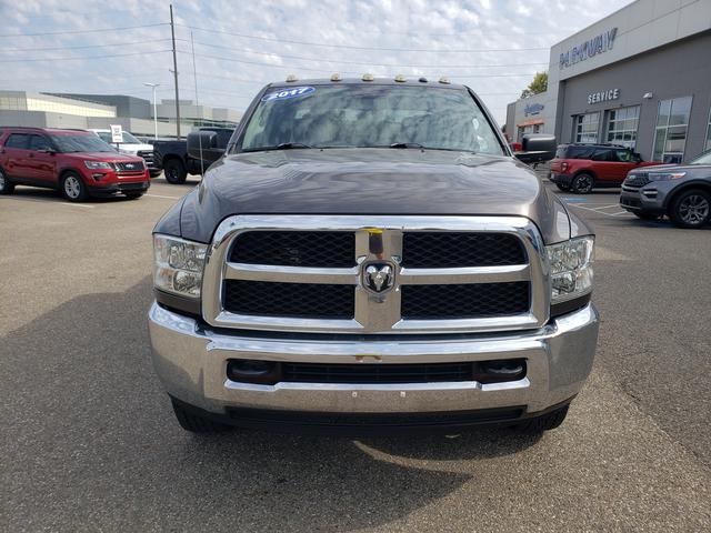 2017 Ram 2500 Tradesman photo 3