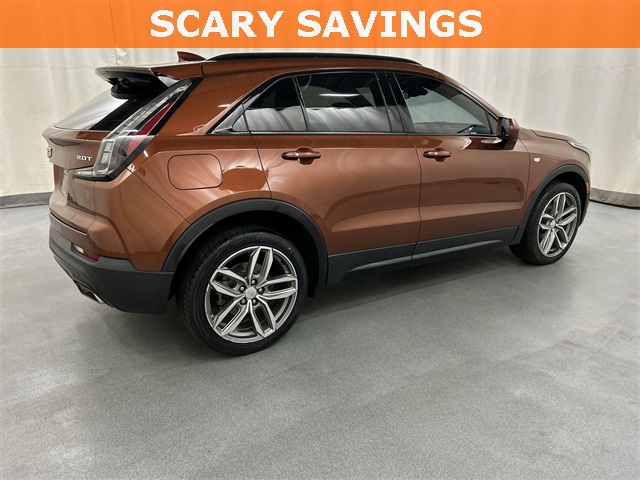 2019 Cadillac XT4 Sport photo 3