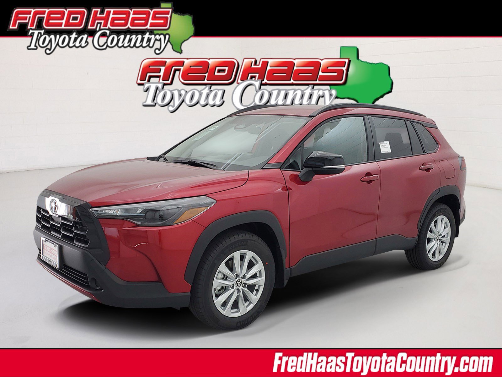 2026 Toyota Corolla Cross LE's photo