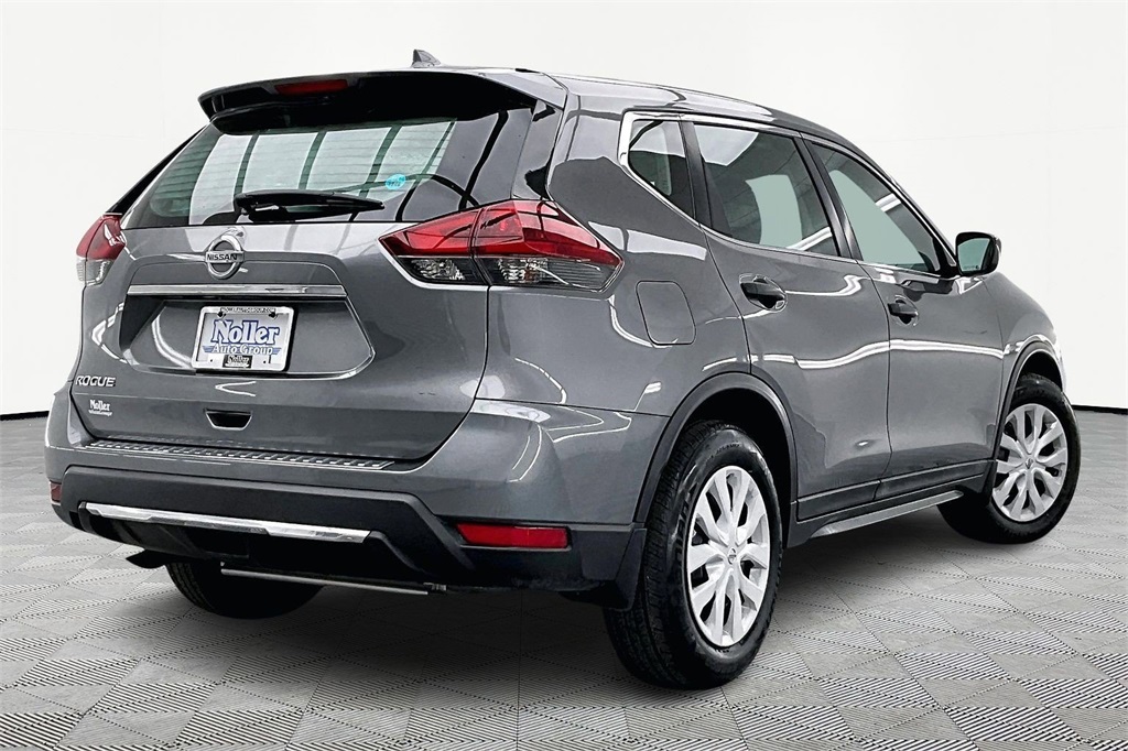Used 2018 Nissan Rogue S with VIN 5N1AT2MT1JC789086 for sale in Kansas City