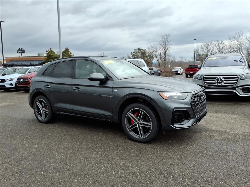 2024 Audi Q5 Premium Plus's photo