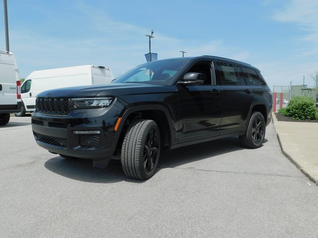 2025 Jeep Grand Cherokee Limited photo 4