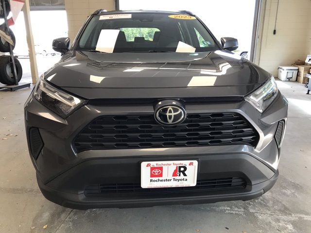 2023 Toyota RAV4 XLE photo 9