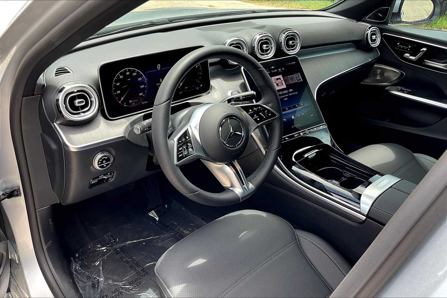 2025 Mercedes Benz C 300 photo 9