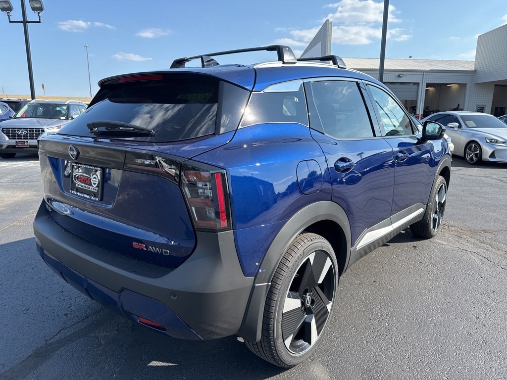 2026 Nissan Kicks SR photo 3